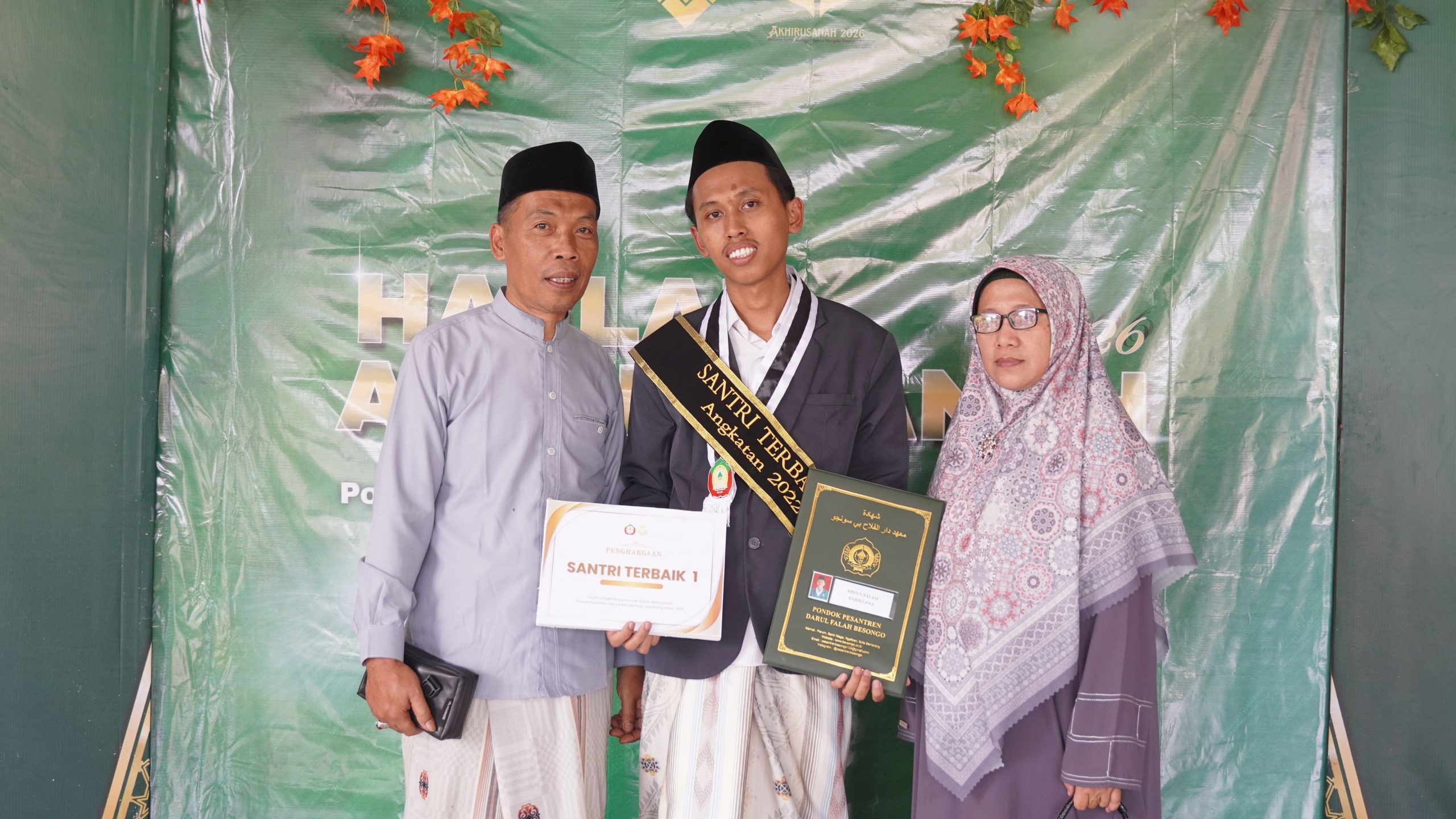 Abdus Salam Bariklana: Meniti Sanad Keilmuan dan Fiqih Prioritas di Balik Predikat Santri Terbaik